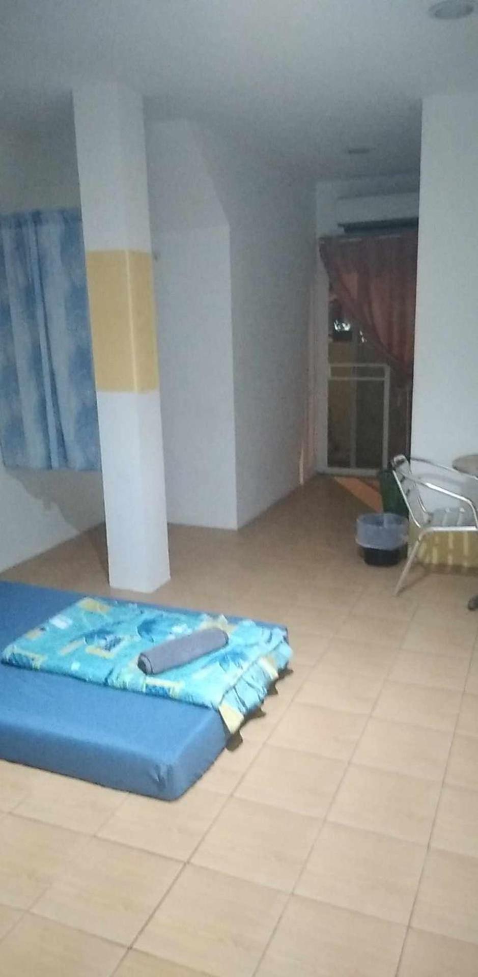 J&E Hotel Nong Prue Luaran gambar