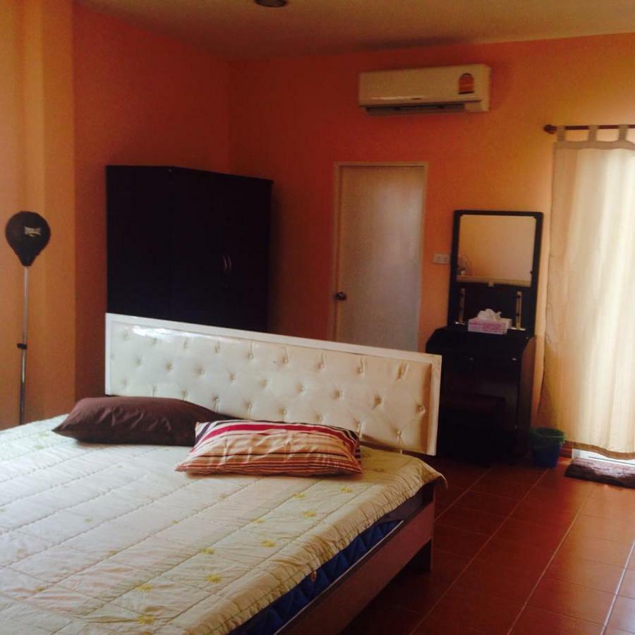 J&E Hotel Nong Prue Luaran gambar